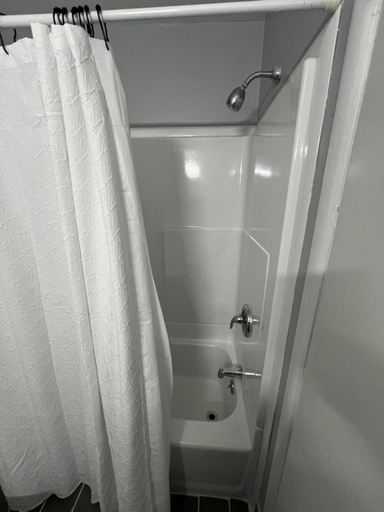 Nest Inn Watertown Ngoại thất bức ảnh